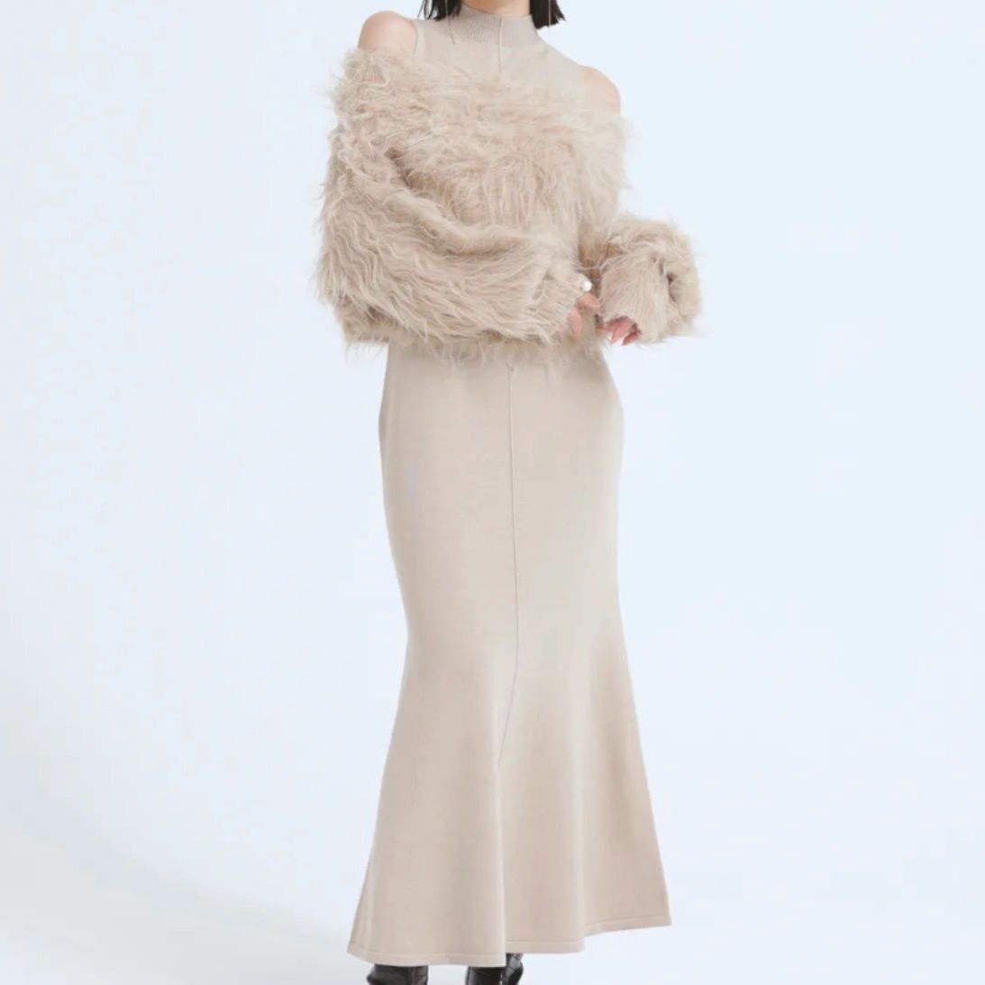 ブルベ夏/ブルベ冬服　ファー風ニットカーディガン＋ベストワンピースセット