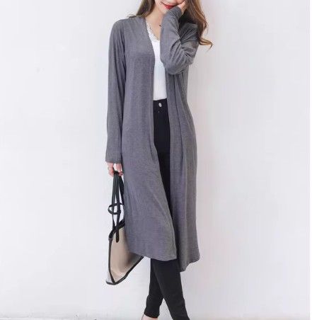 ブルベ夏/ブルベ冬服　上品なロング丈ニットカーディガン