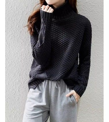 ブルベ夏/ブルベ冬服　立体編地タートルネックゆったりニット