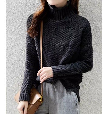 ブルベ夏/ブルベ冬服　立体編地タートルネックゆったりニット