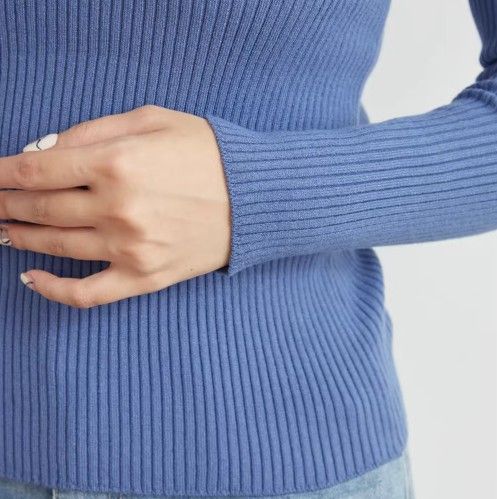 ブルベ夏/ブルベ冬服　上品リブ編みタートルネックニットトップス