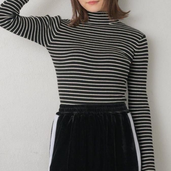 ブルベ夏/ブルベ冬服　上品リブ編みタートルネックニットトップス