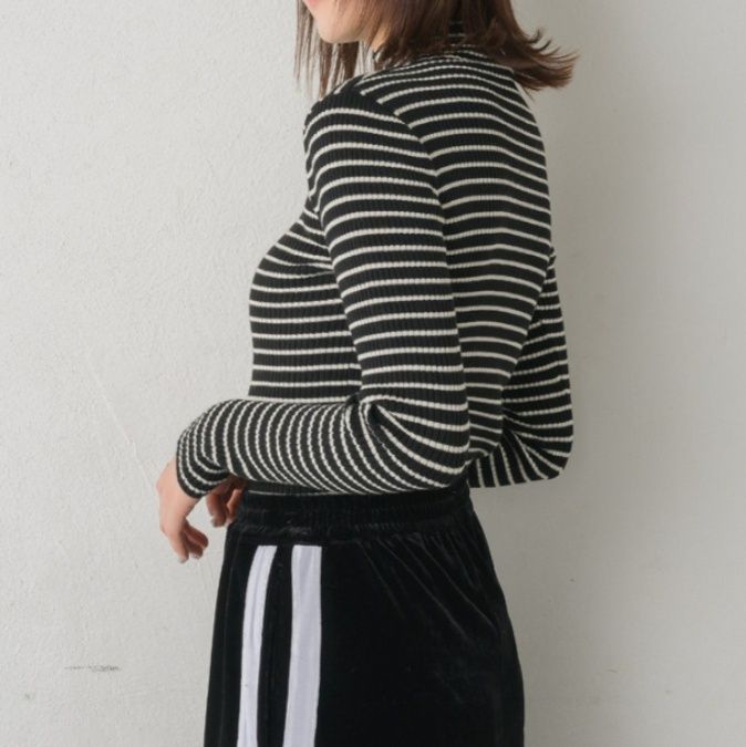 ブルベ夏/ブルベ冬服　上品リブ編みタートルネックニットトップス