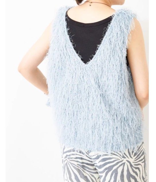 ブルベ夏/ブルベ冬服　ふわふわシャギー素材のノースリーブニットベスト