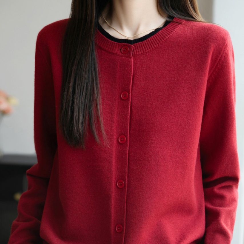 ブルベ夏/ブルベ冬服　配色ラインが映える丸襟ボタン留めニットカーディガン