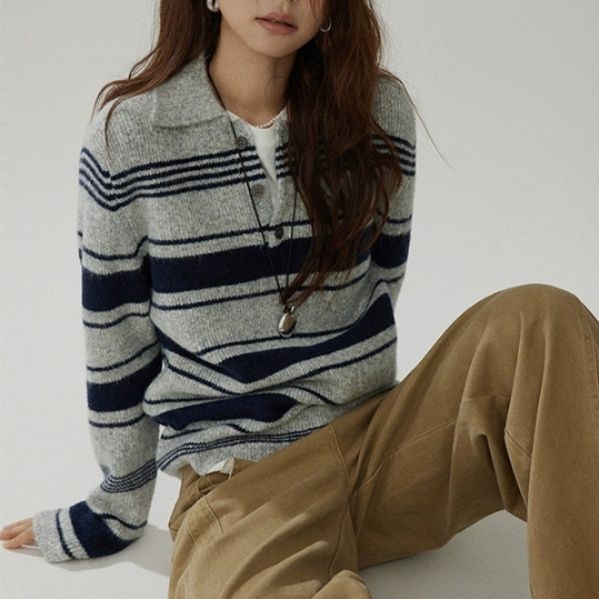 ブルベ夏/ブルベ冬服　マルチボーダー柄襟付きゆったりニットプルオーバー