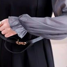 ブルベ冬服　透け感袖シアーフリル襟付きベルト付きワンピース