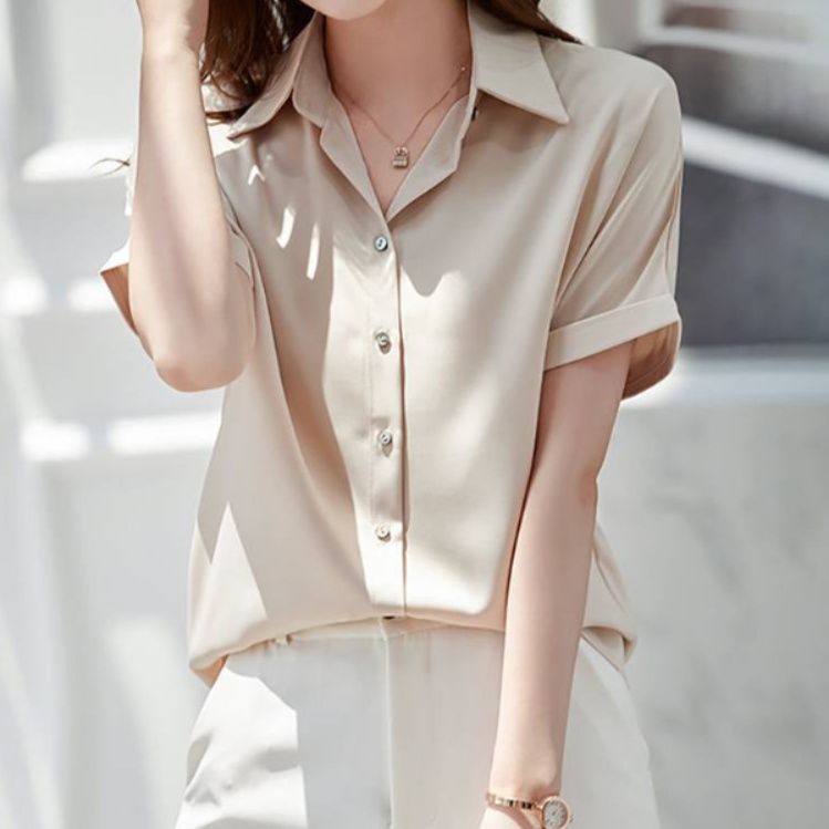 ブルベファッション 開襟デザイン半袖とろみ素材ブラウス
