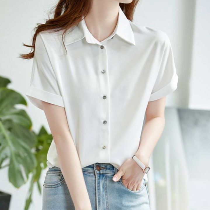 ブルベファッション 開襟デザイン半袖とろみ素材ブラウス