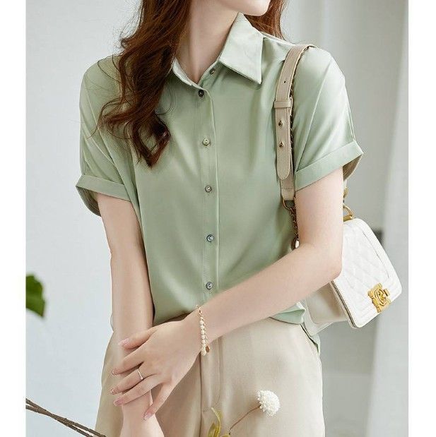 ブルベファッション 開襟デザイン半袖とろみ素材ブラウス