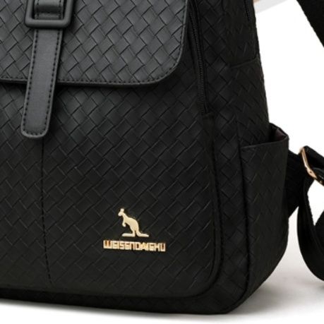 ブルベ冬バッグ　 編み込みデザイン上品リュックサック