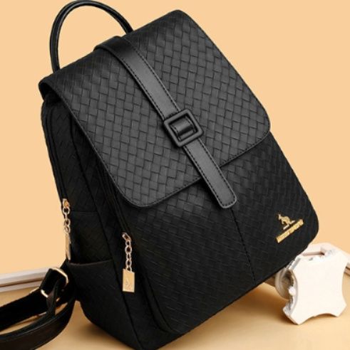 ブルベ冬バッグ　 編み込みデザイン上品リュックサック