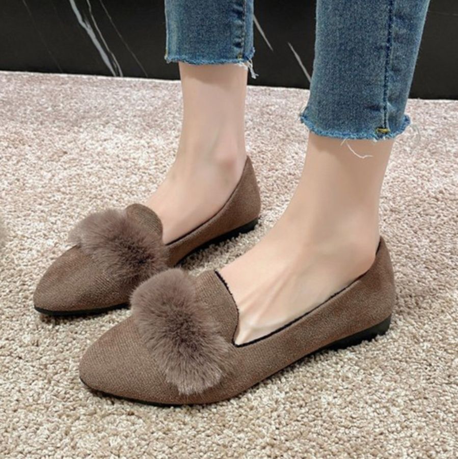 ブルベ夏/ブルベ冬靴　ふわふわファー付きぺたんこシューズ尖りパンプス