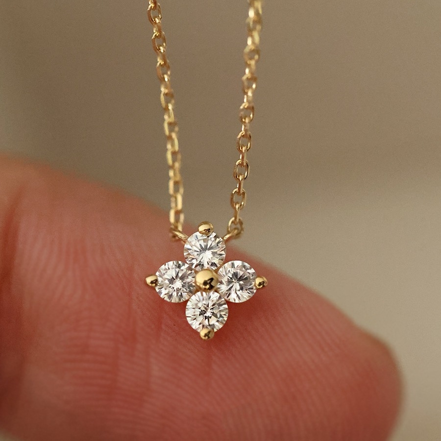 ブルベ夏/ブルベ冬服　ネックレス レディース アクセサリー フラワー 金属アレルギー対応 誕生日プレゼント ペンダントトップ
