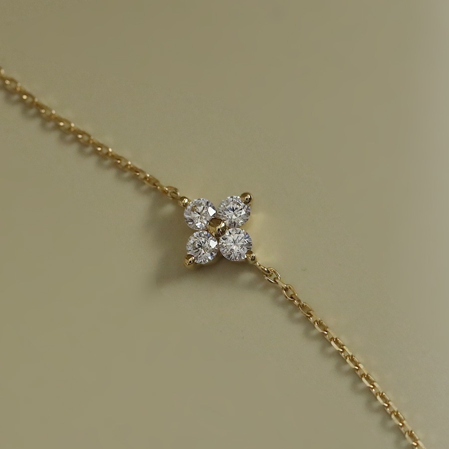 ブルベ夏/ブルベ冬服　四つ葉のクローバー ブレスレット レディース アクセサリー 花 ジュエリー シルバー925 フラワー オシャレ
