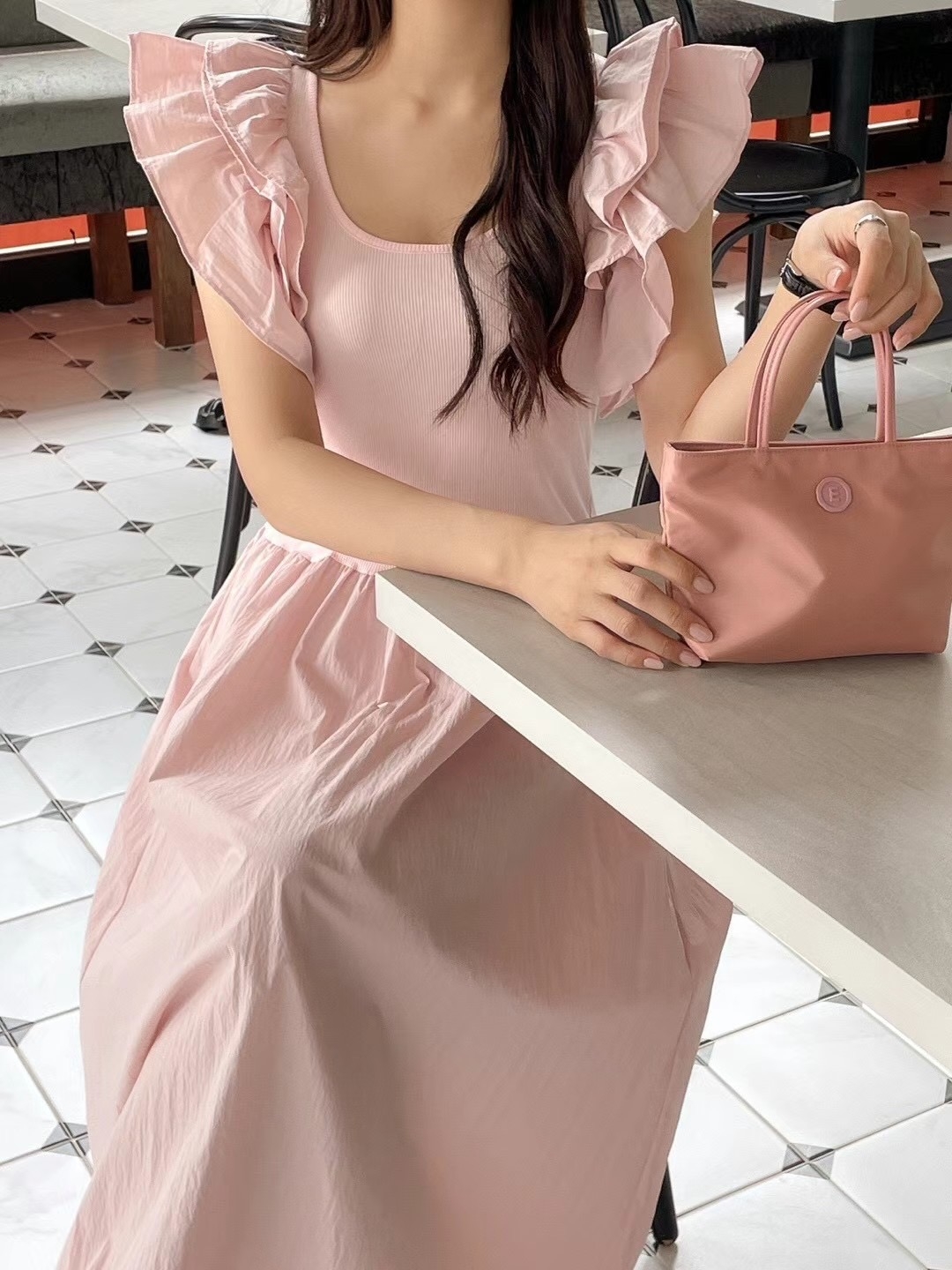 https://fulmo-img-server.com/blubel/1778749737381_2bcyaol9_fp2a9zx8.jpeg