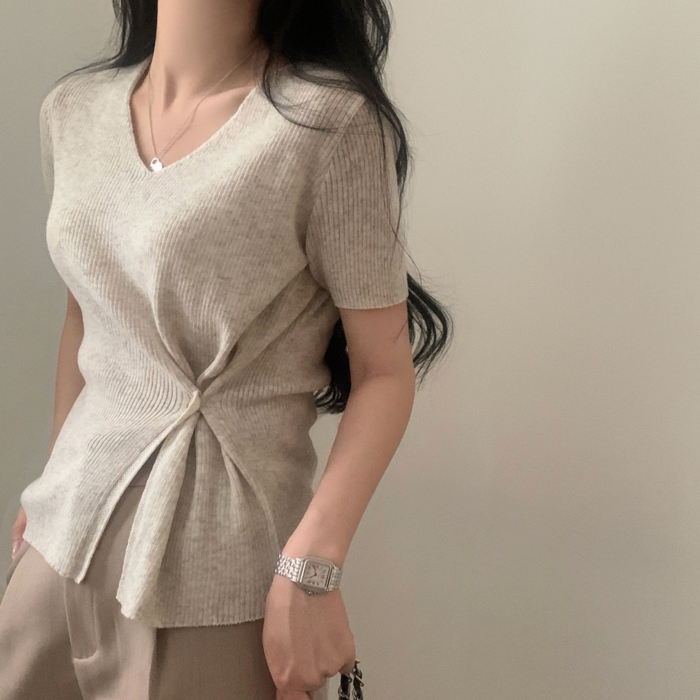 ブルベ夏/ブルベ冬服　Vネック スリット入り 半袖ニットトップス