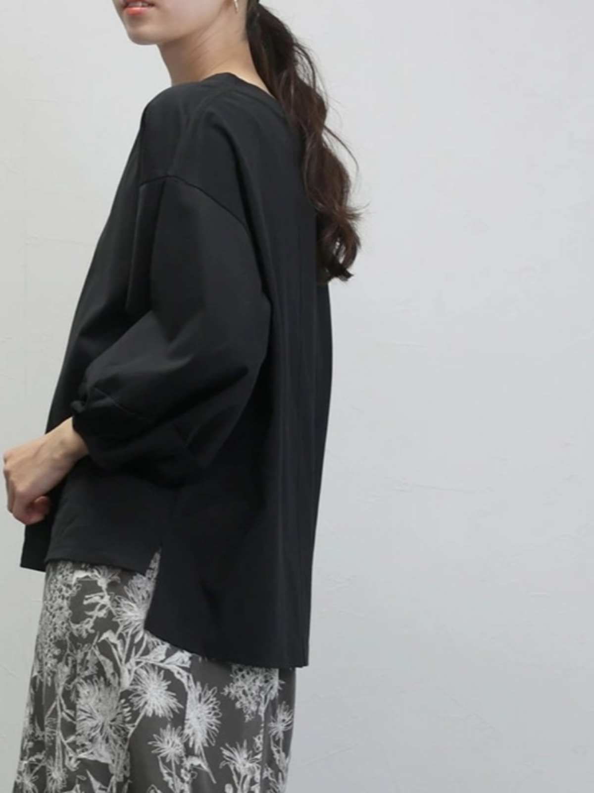 Tシャツ　ゆったり袖のシンプルプルオーバー（ブルベ夏向け・ブルベ冬向け）