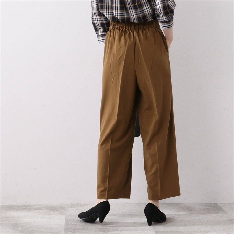 ブルベファッション 上品シルエット テーパードパンツ