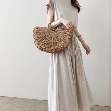 ワンピース　優美な佇まい フレアロングワンピース（ブルベ夏向け・ブルベ冬向け）