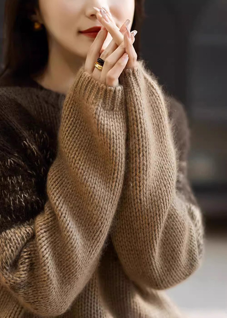 ブルベ夏/ブルベ冬服　上品なボーダー柄丸首長袖ニットプルオーバー