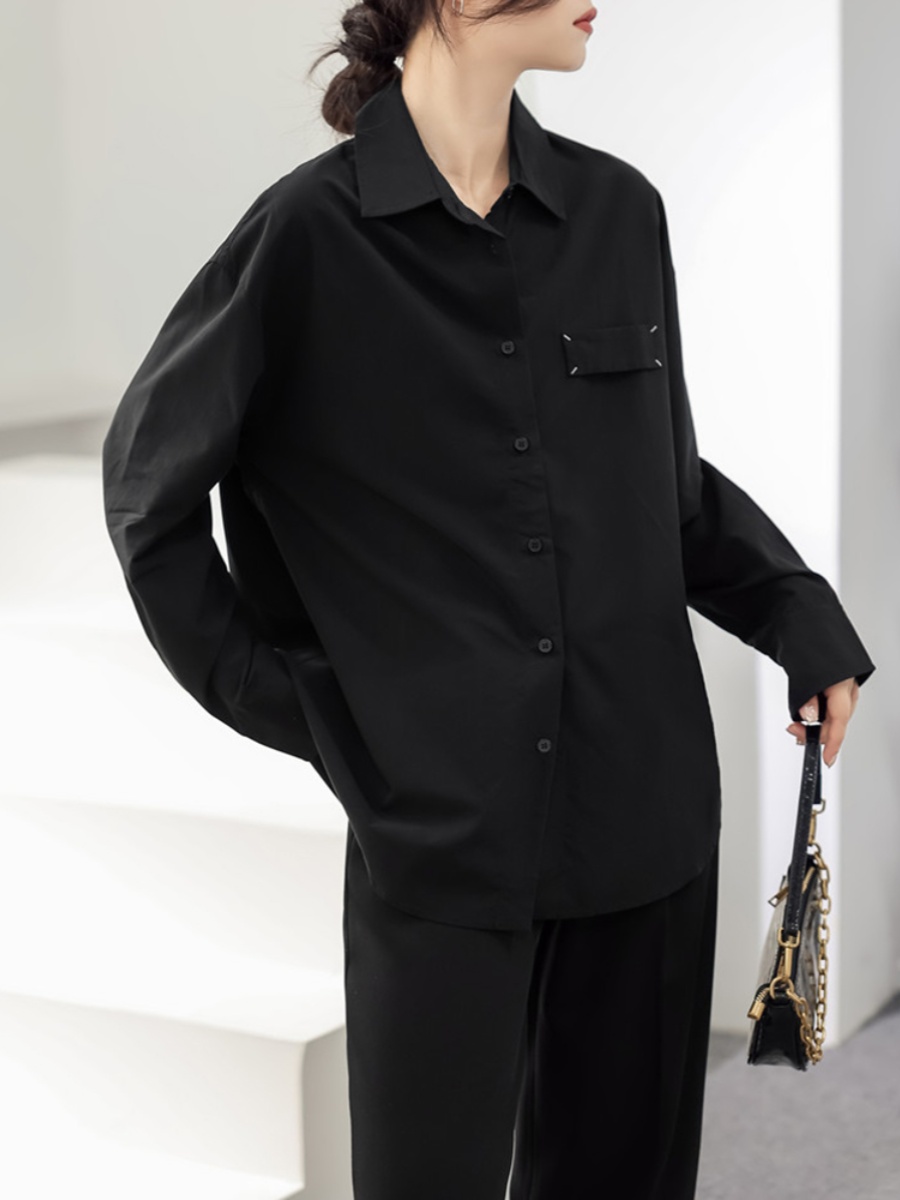 ブルベ冬服　モード感漂うオーバーサイズ長袖シャツ