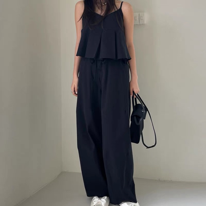 ブルベ服　リラックス風ノースリーブペプラム上下セットアップ（ブルベ夏向け・ブルベ冬向け）