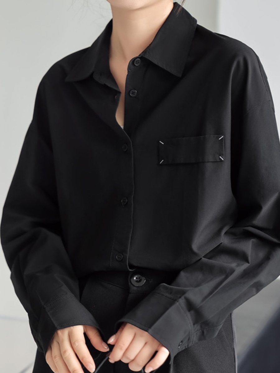 ブルベ冬服　モード感漂うオーバーサイズ長袖シャツ