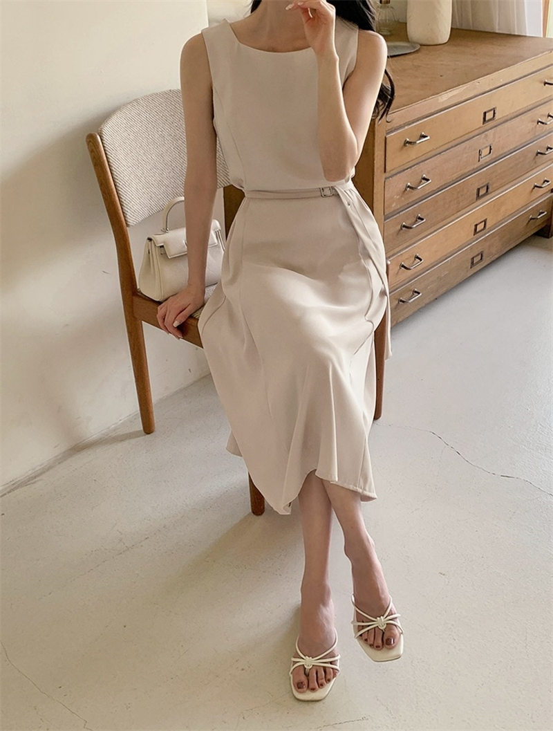 ブルベ服　上品シルエット ノースリーブワンピース（ブルベ夏向け・ブルベ冬向け）
