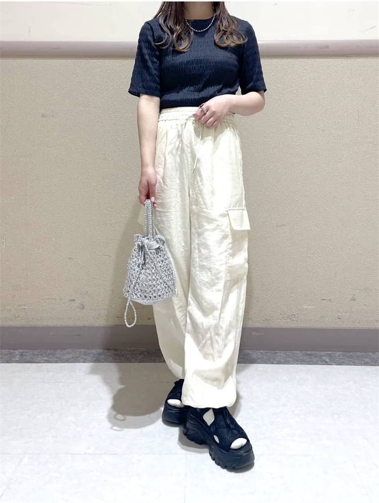 Tシャツ　立体模様のシャーリングトップス（ブルベ夏向け・ブルベ冬向け）