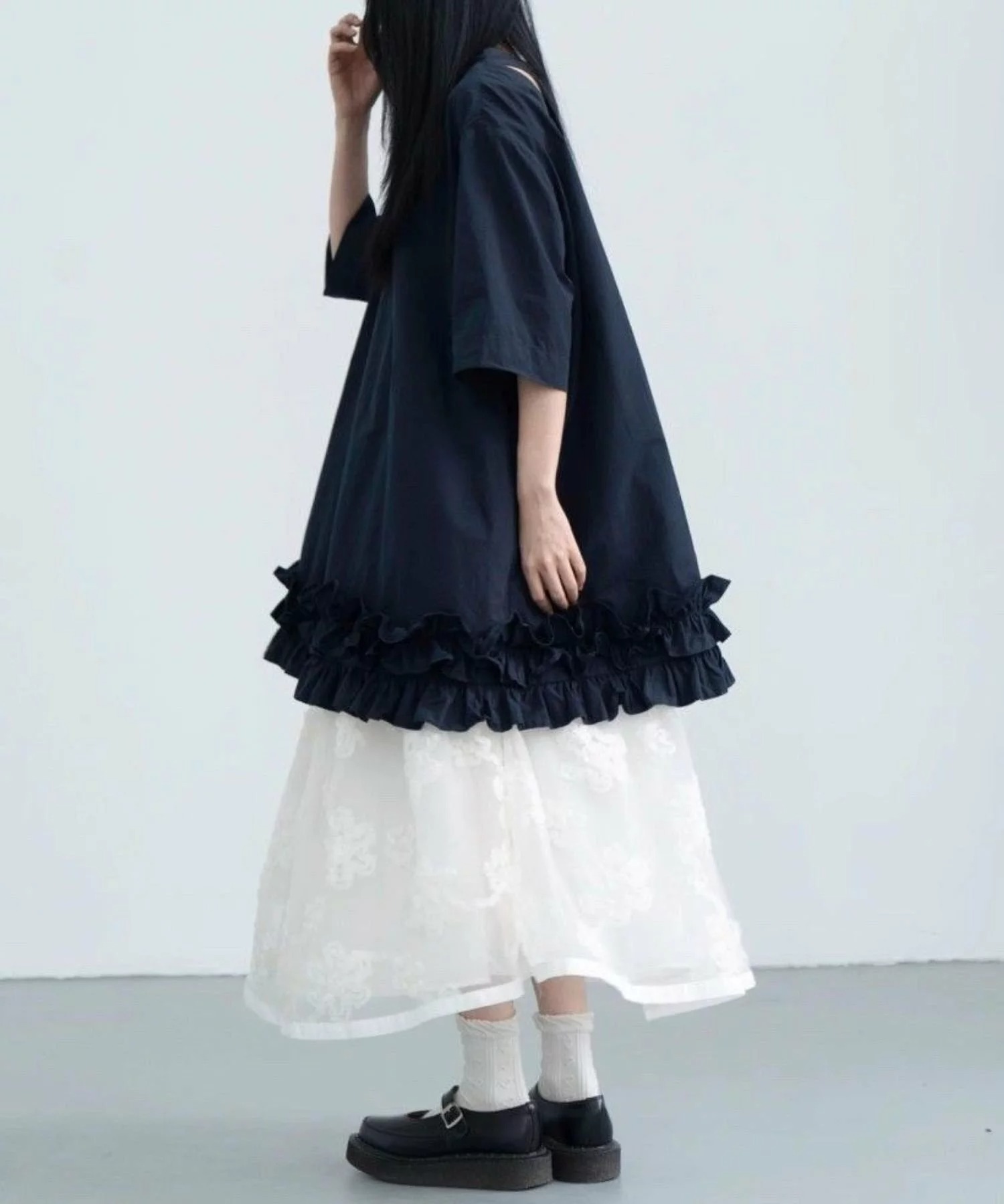 ブルベ服　韓国風 裾フリル 五分袖 Aラインワンピース（ブルベ冬向け）