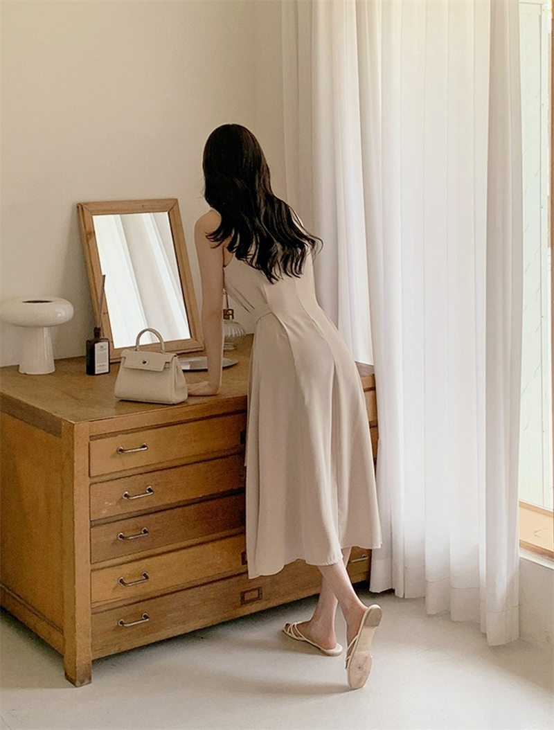ブルベ服　上品シルエット ノースリーブワンピース（ブルベ夏向け・ブルベ冬向け）