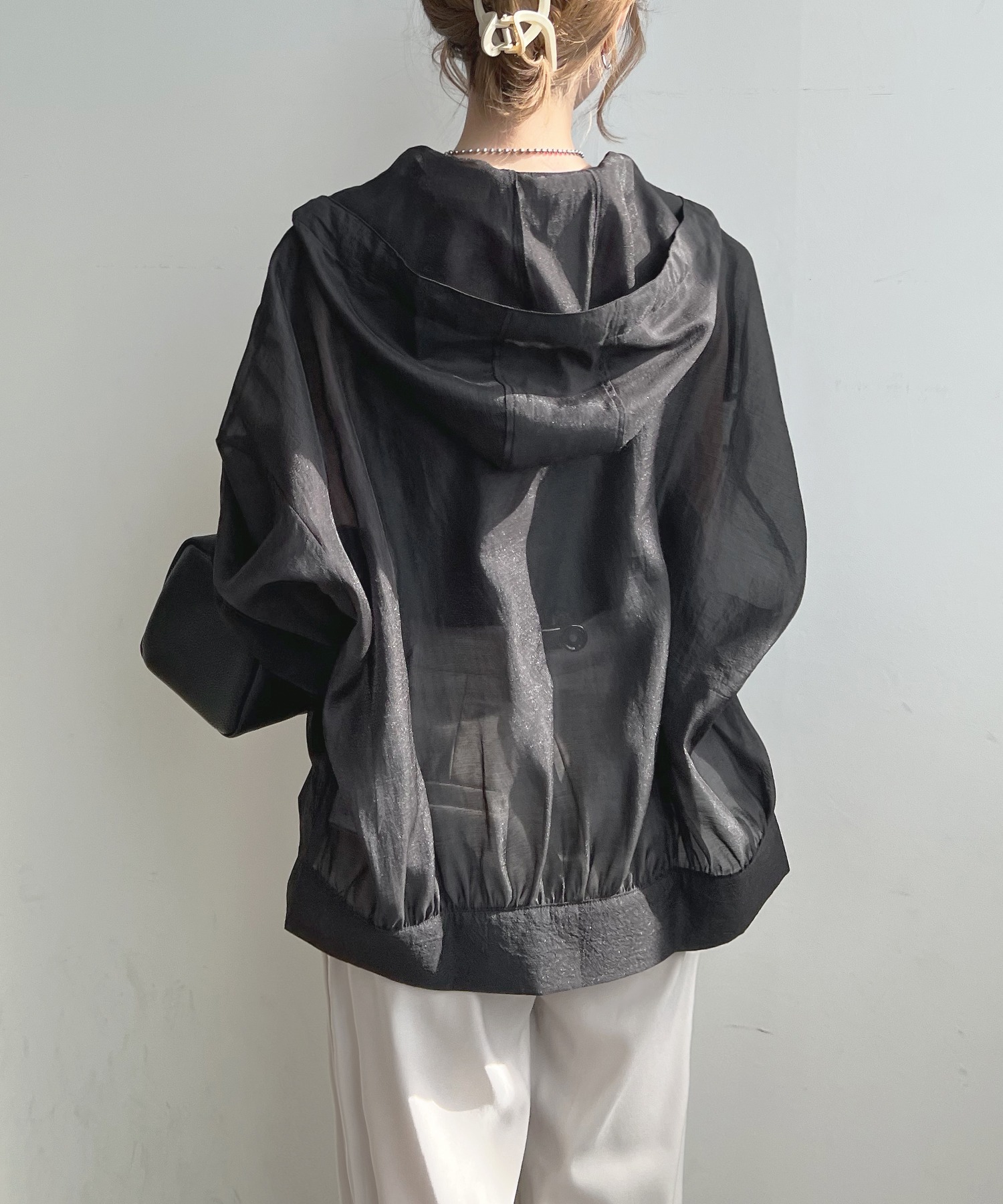 ブルベ夏/ブルベ冬服　 ボリューム袖フード付きジップアップブルゾン