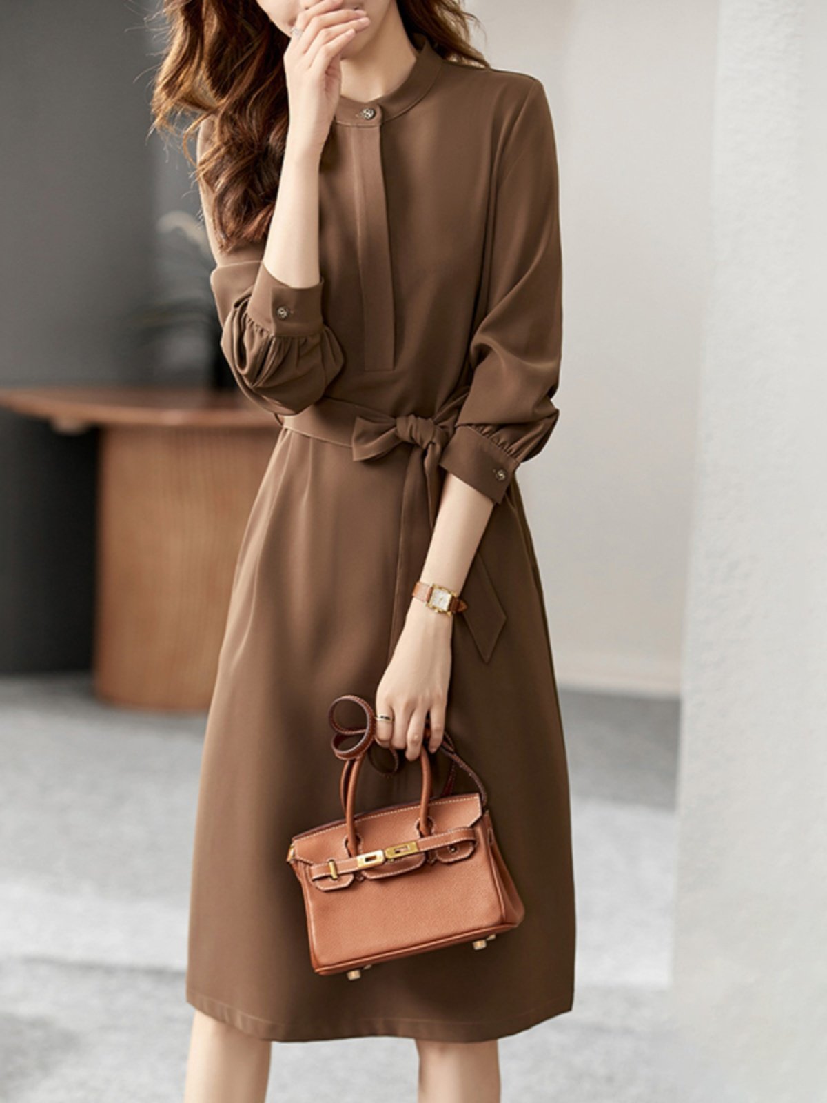 ブルベ夏服　バンドカラー共布リボンベルト付き長袖膝丈ワンピース