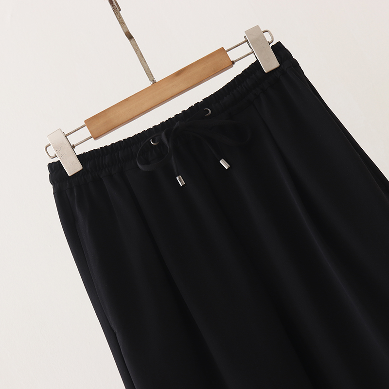 パンツ　すっきりシルエット リラックスパンツ（ブルベ夏向け・ブルベ冬向け）