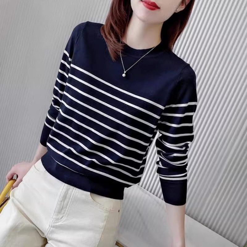 ブルベ夏/ブルベ冬服　マリンボーダー柄クルーネック長袖ニットプルオーバー