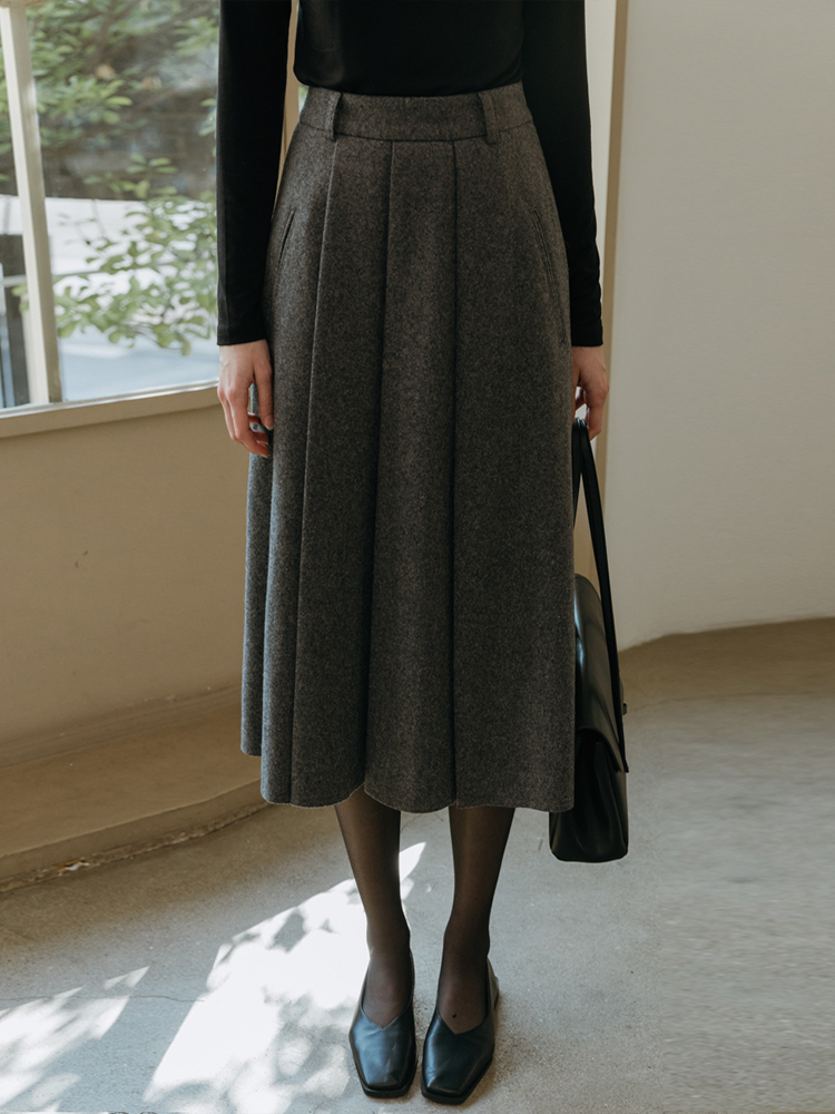 ブルベ夏/ブルベ冬服　上品ミディ丈プリーツスカート