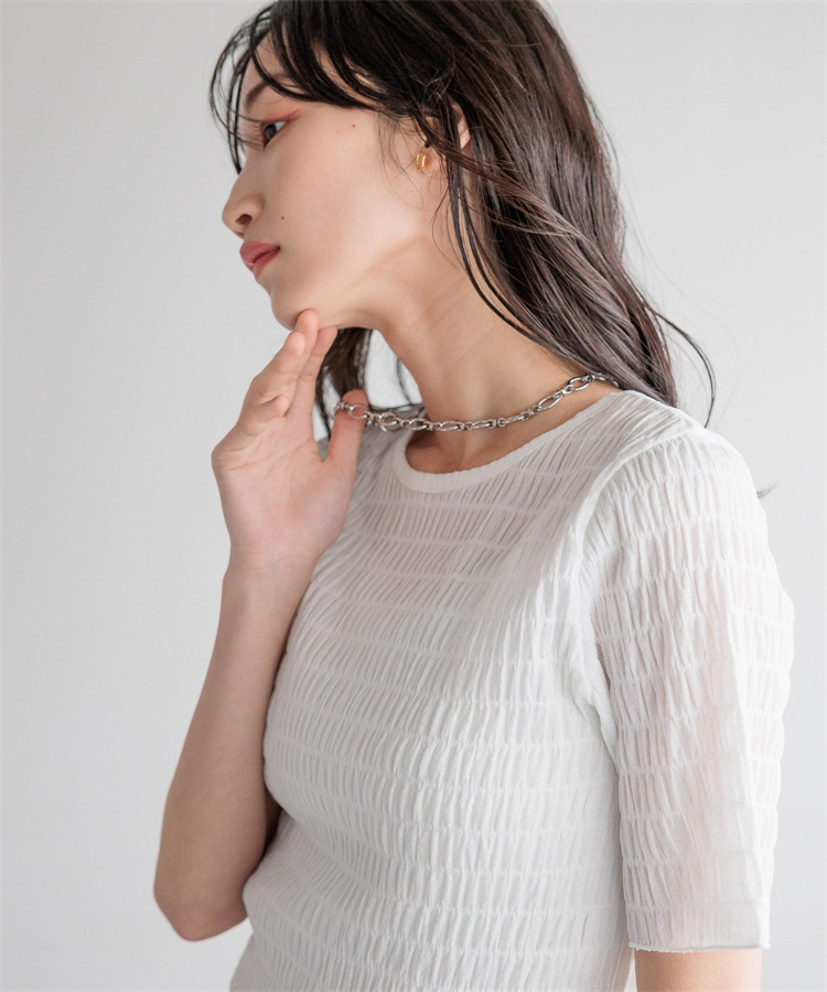 Tシャツ　立体模様のシャーリングトップス（ブルベ夏向け・ブルベ冬向け）