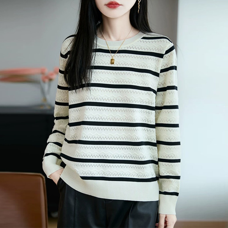 ブルベ夏/ブルベ冬服　編みマルチボーダー柄丸首長袖ニット