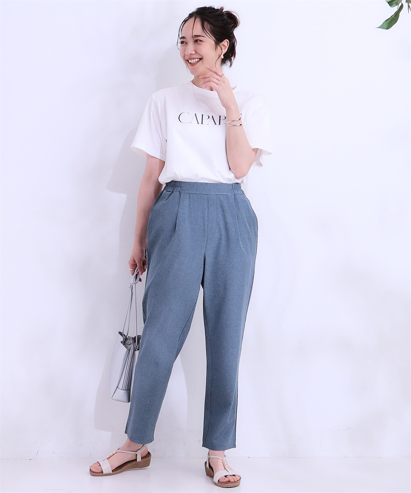 パンツ　やわらか仕立て上品テーパードパンツ（ブルベ夏向け・ブルベ冬向け）