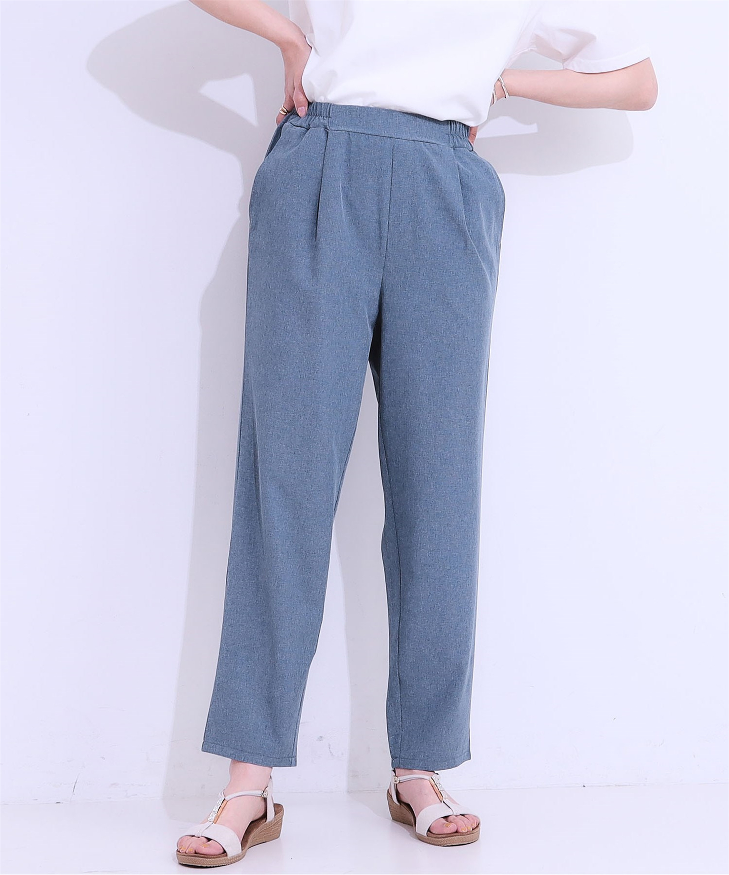パンツ　やわらか仕立て上品テーパードパンツ（ブルベ夏向け・ブルベ冬向け）
