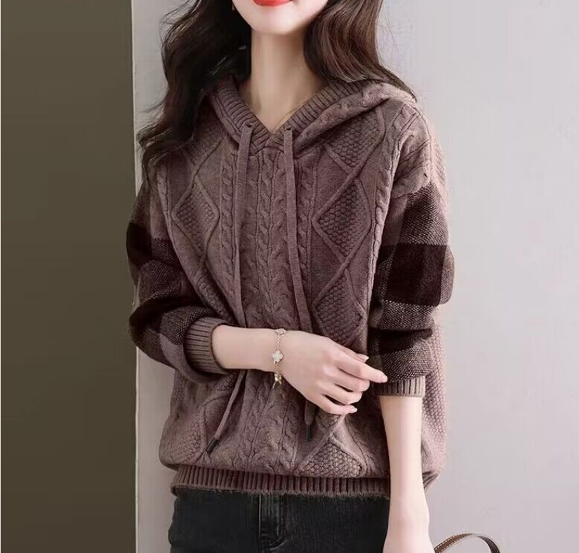 ブルベ夏/ブルベ冬服　立体ケーブル編みフード付き切替袖ニットパーカー