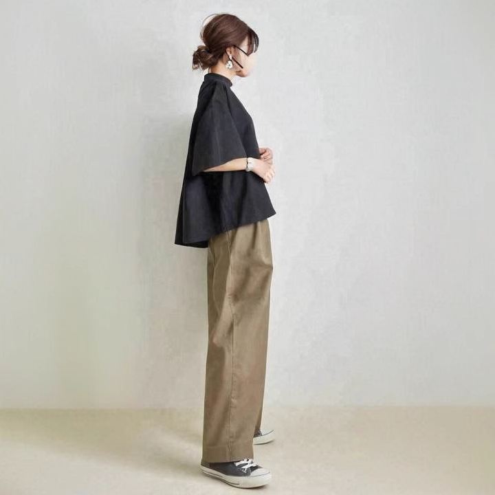 パンツ　すっきり美脚ストレートパンツ（ブルベ夏向け・ブルベ冬向け）