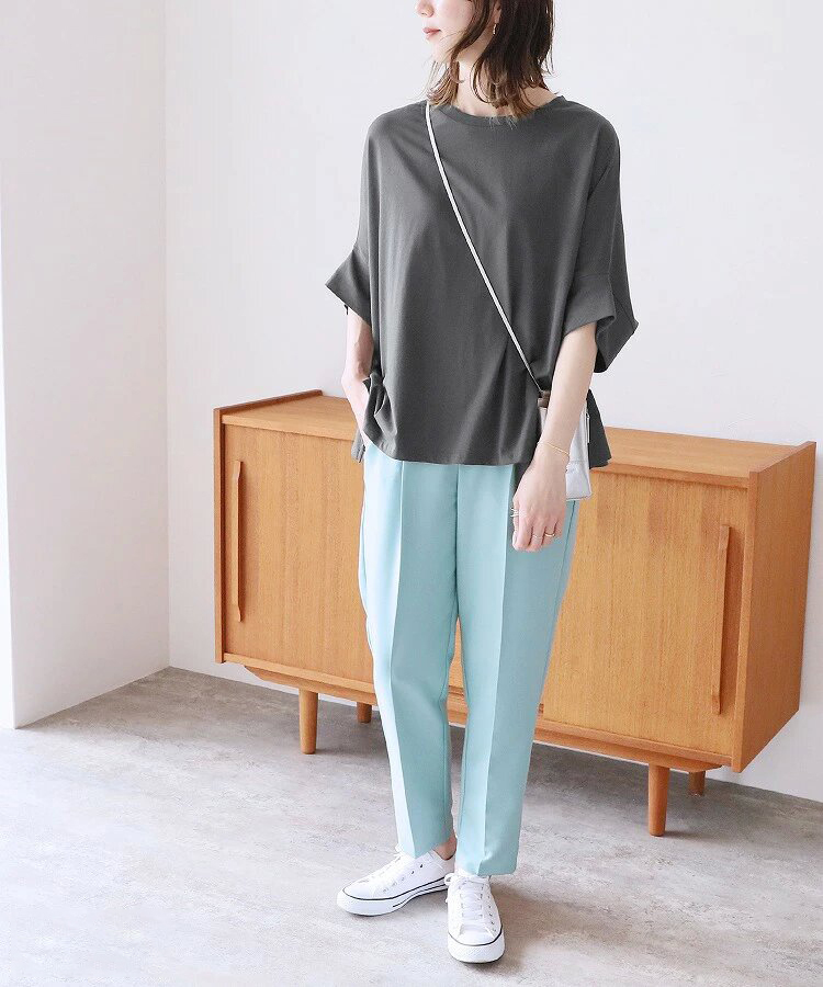 Tシャツ　ゆったりシルエット五分袖カットソー（ブルベ夏向け・ブルベ冬向け）