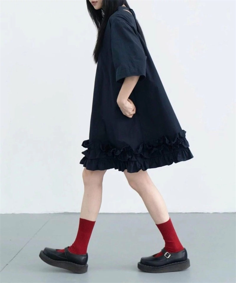 ブルベ服　韓国風 裾フリル 五分袖 Aラインワンピース（ブルベ冬向け）