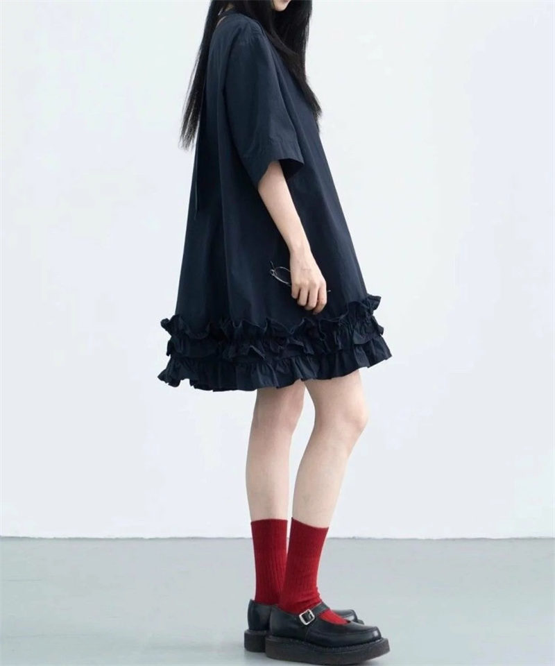 ブルベ服　韓国風 裾フリル 五分袖 Aラインワンピース（ブルベ冬向け）