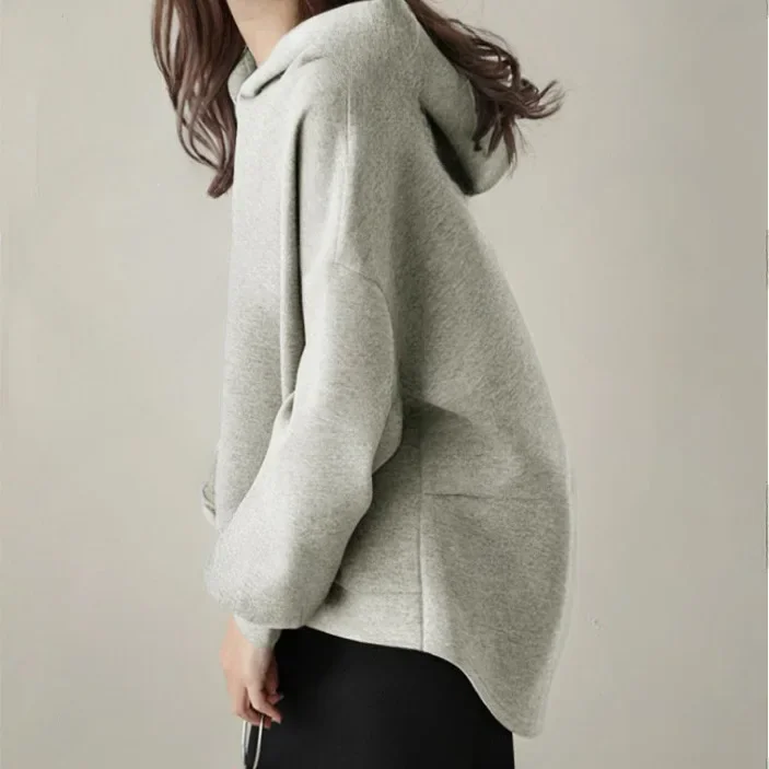 ブルベ夏/ブルベ冬服　大人の余裕を演出するゆったりフード付きパーカー