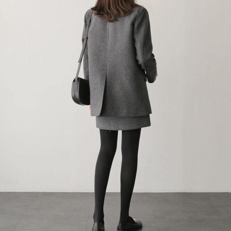 ブルベ夏/ブルベ冬服　上質ウール混紡台形ミニ丈スカート