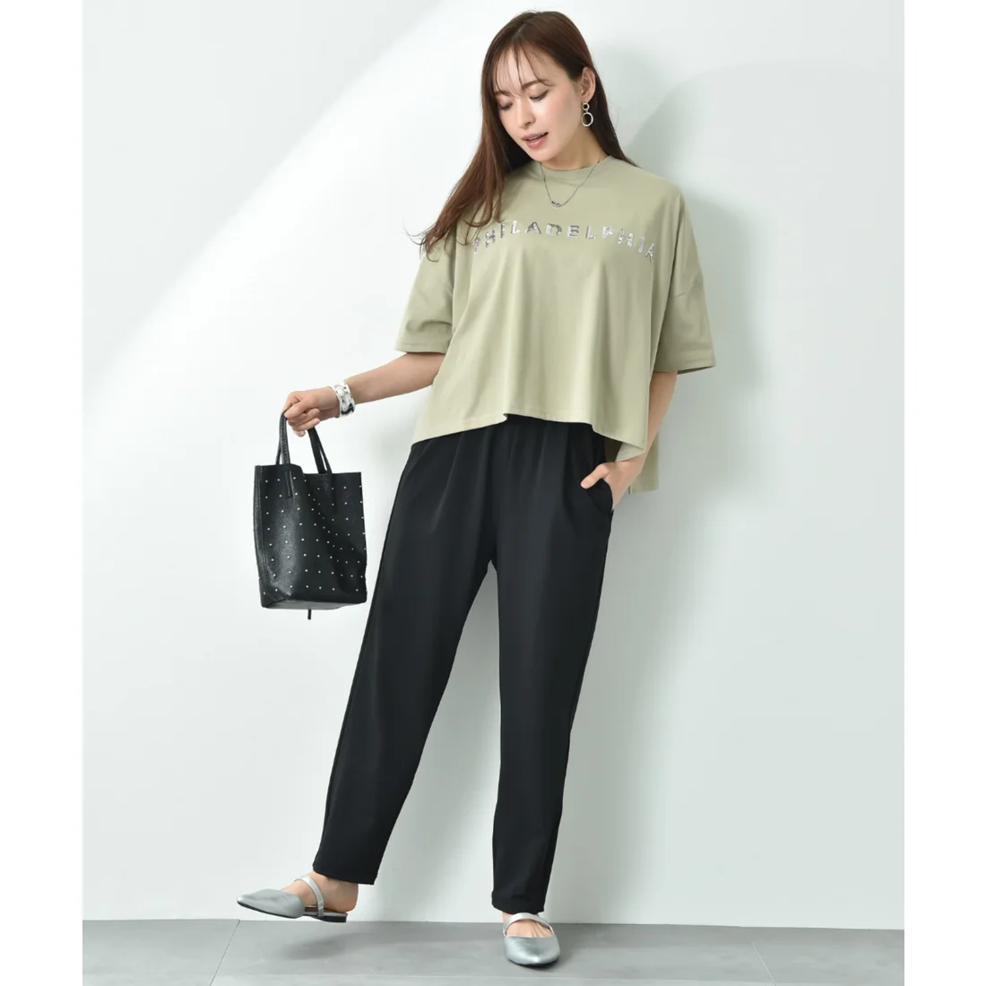 パンツ　すっきりシルエット リラックスパンツ（ブルベ夏向け・ブルベ冬向け）