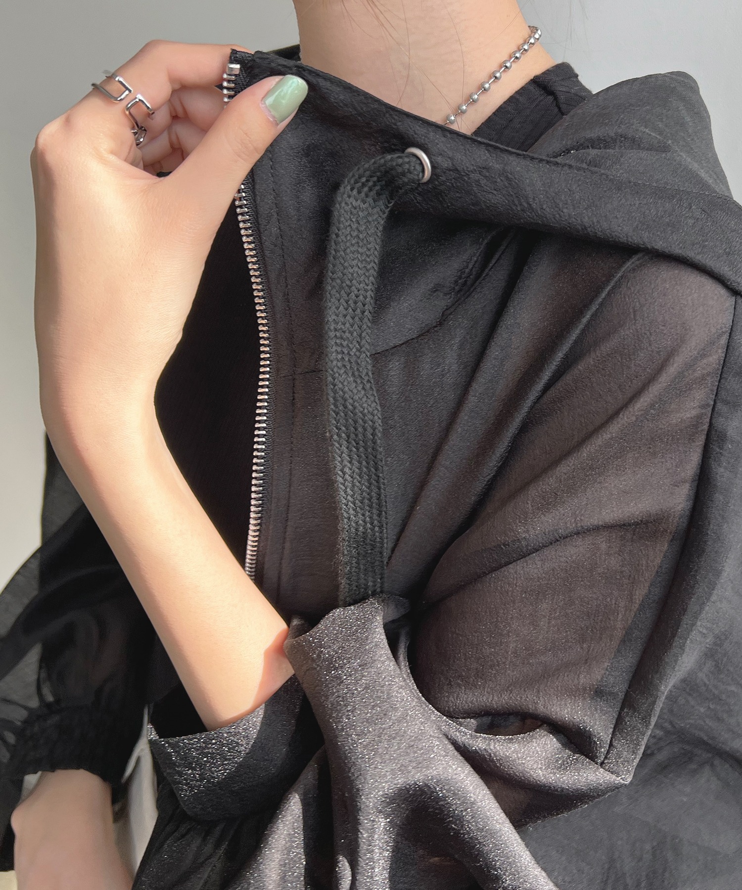 ブルベ夏/ブルベ冬服　 ボリューム袖フード付きジップアップブルゾン